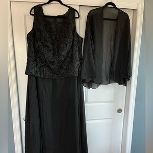 Mother of the Bride Black 2pc, sleeveless with sheer jacket gown. 26W NEW